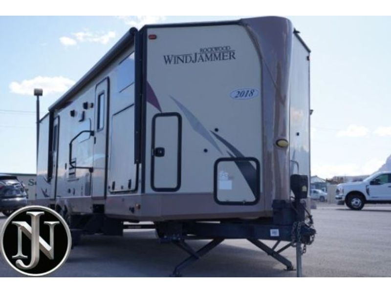 2018 Forest River Rockwood Windjammer 3006V Travel Trailer