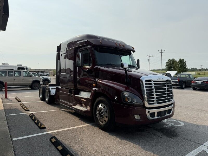 2018 Freightliner CASCADIA Semi Truck Collinsville OK