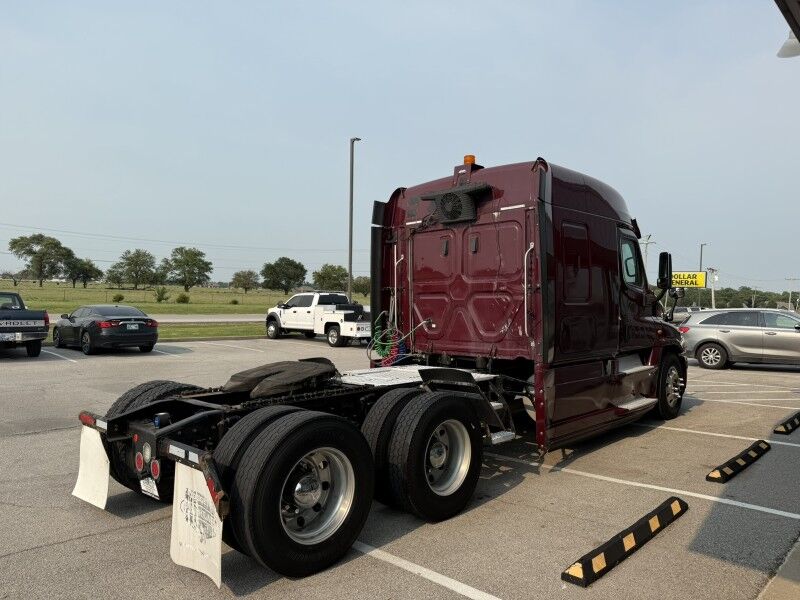 2018 Freightliner CASCADIA Semi Truck Collinsville OK
