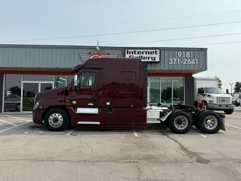 2018 Freightliner CASCADIA Semi Truck Collinsville OK