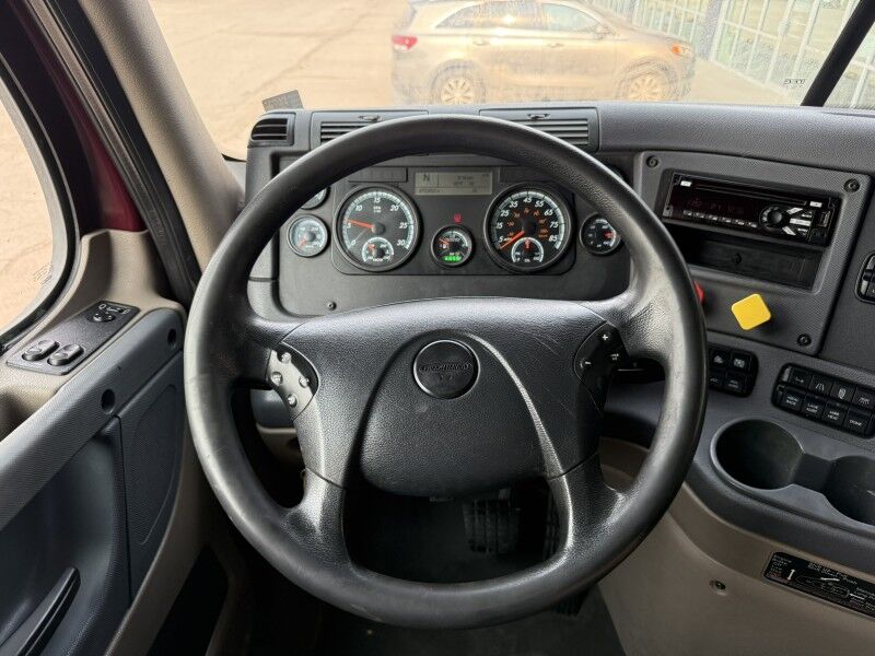 2018 Freightliner CASCADIA Semi Truck Collinsville OK