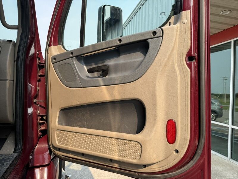 2018 Freightliner CASCADIA Semi Truck Collinsville OK