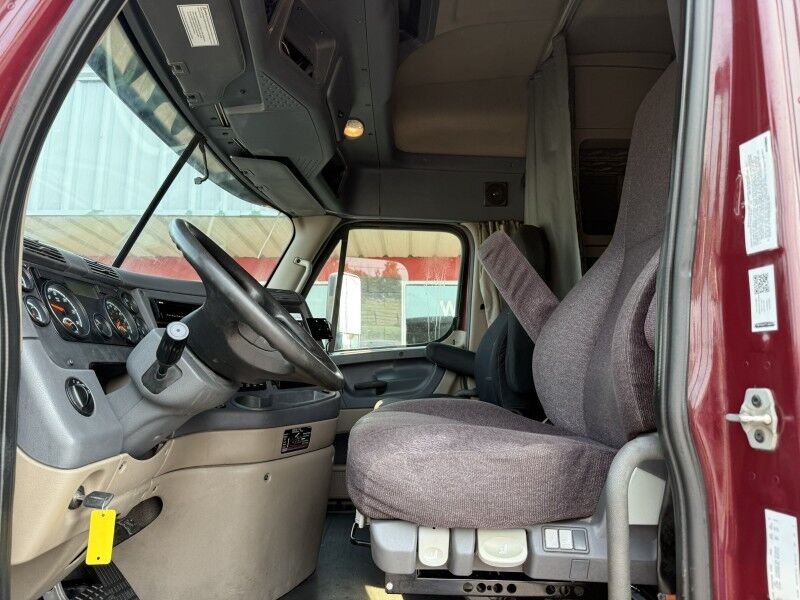 2018 Freightliner CASCADIA Semi Truck Collinsville OK