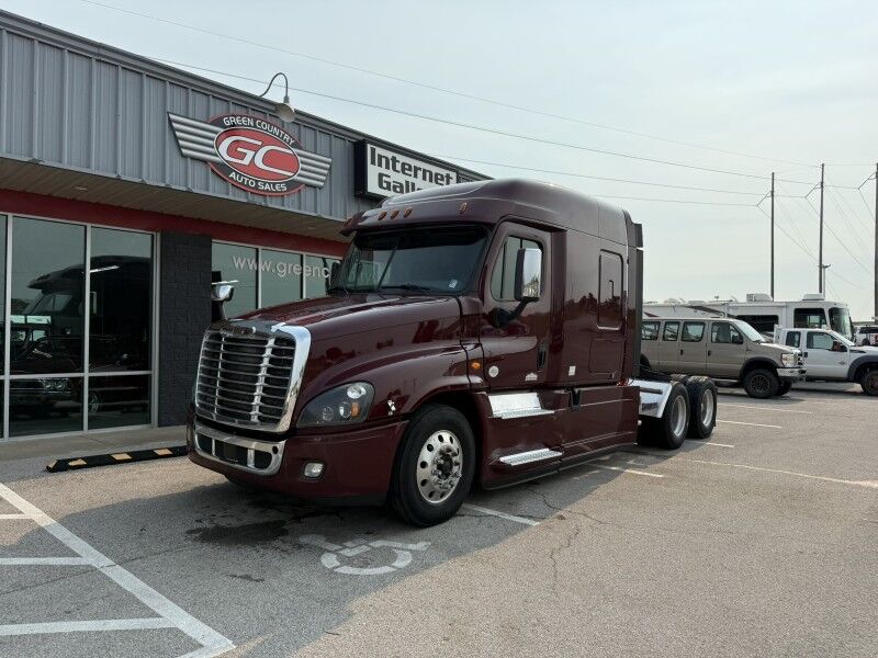 2018 Freightliner CASCADIA Semi Truck Collinsville OK