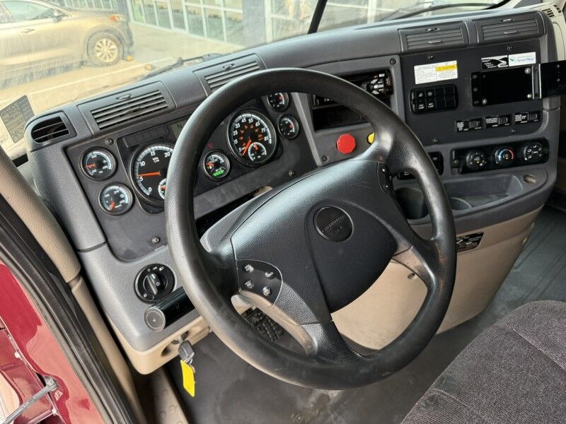 2018 Freightliner CASCADIA Semi Truck Collinsville OK