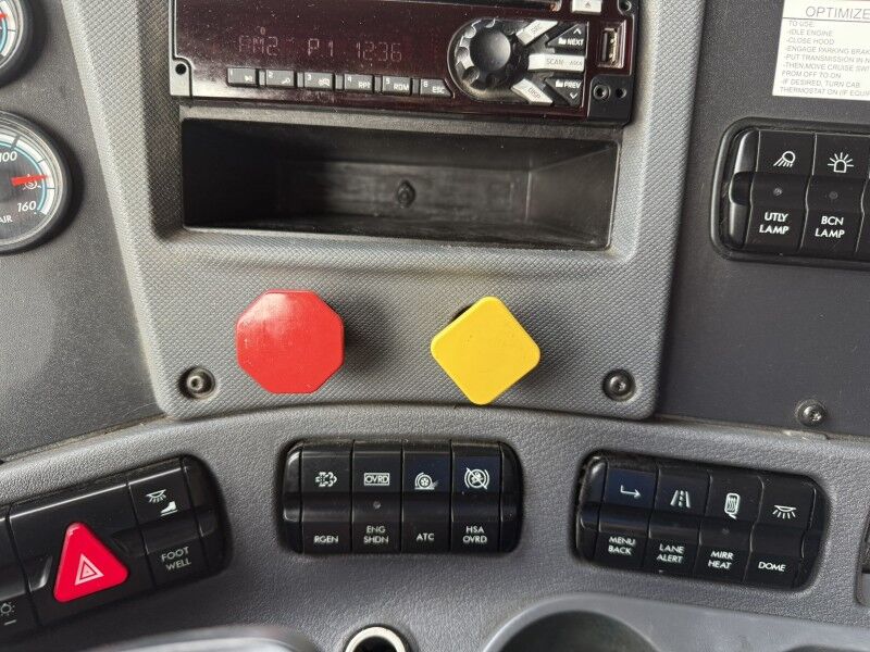 2018 Freightliner CASCADIA Semi Truck Collinsville OK