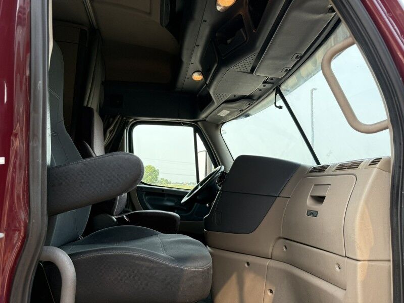 2018 Freightliner CASCADIA Semi Truck Collinsville OK