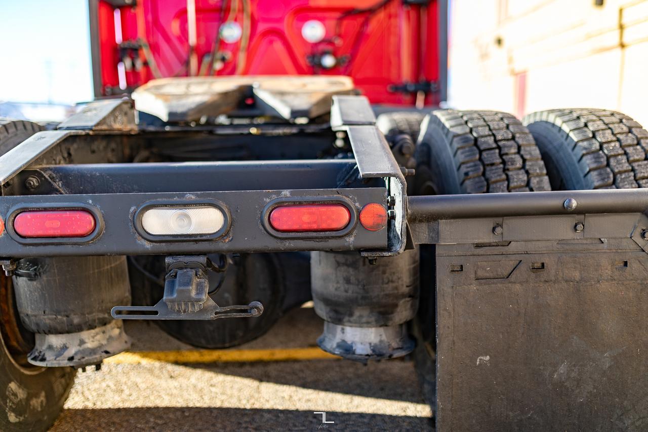 2018 Freightliner Cascadia Evolution 125 Tractor Sleeper Red Deer AB