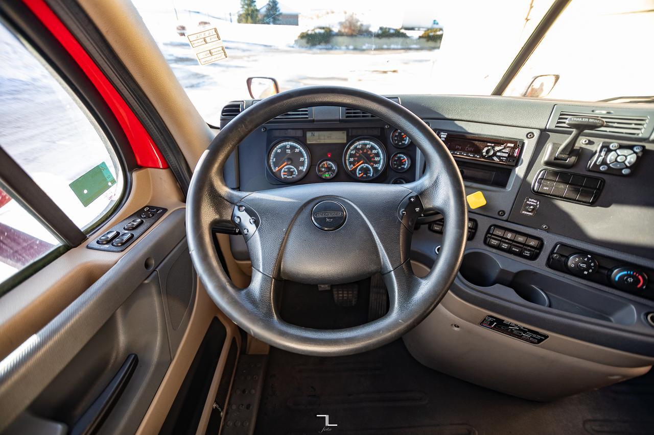 2018 Freightliner Cascadia Evolution 125 Tractor Sleeper Red Deer AB