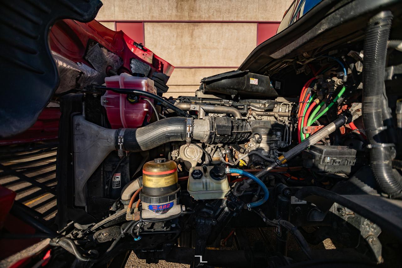 2018 Freightliner Cascadia Evolution 125 Tractor Sleeper Red Deer AB