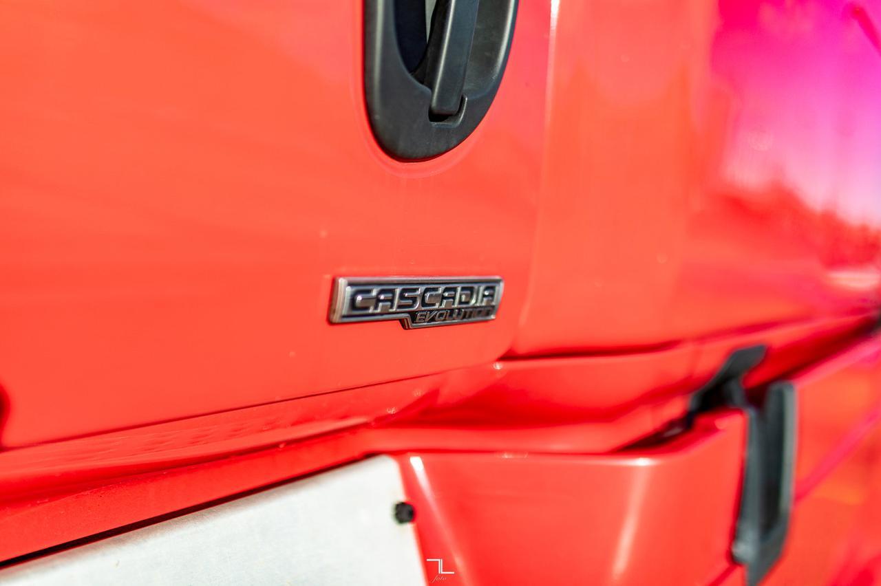 2018 Freightliner Cascadia Evolution 125 Tractor Sleeper Red Deer AB