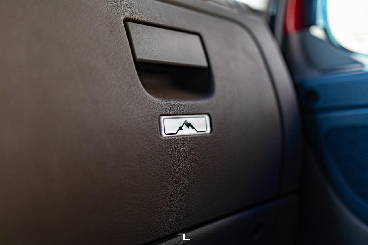 2018 Freightliner Cascadia Evolution 125 Tractor Sleeper Red Deer AB