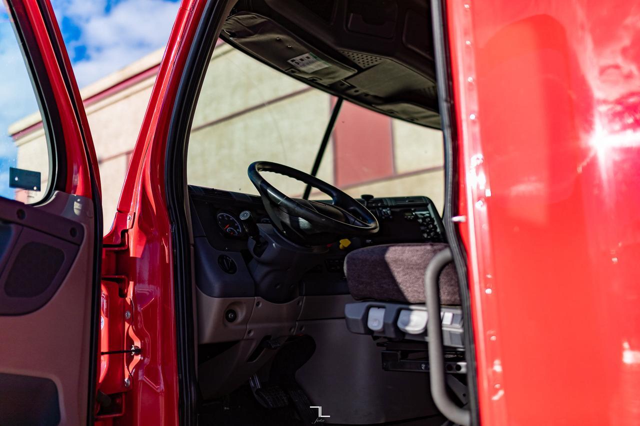 2018 Freightliner Cascadia Evolution 125 Tractor Sleeper Red Deer AB