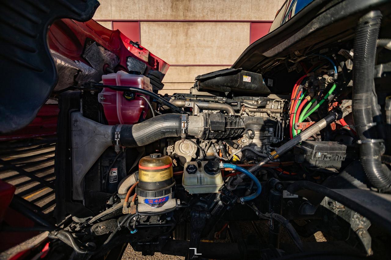 2018 Freightliner Cascadia Evolution 125 Tractor Sleeper Red Deer AB