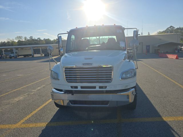 2018 Freightliner M2 106  rollback M2 106