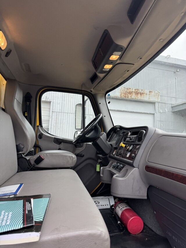 2018 Freightliner M2 26ft Box Truck w 4400 Liftgate Henrico VA