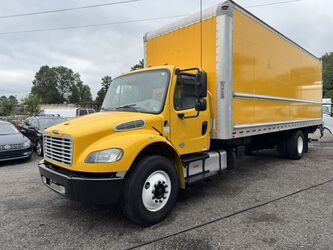 Freightliner M2 26ft Box Truck w 4400 Liftgate 2018