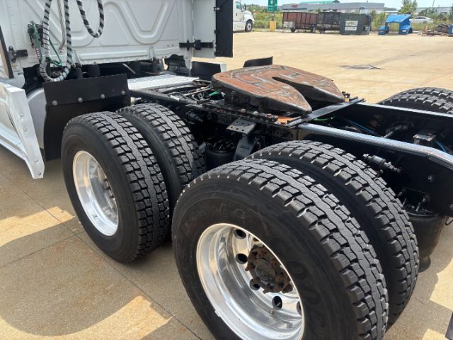2018 Freightliner New Cascadia 126 . Seville OH