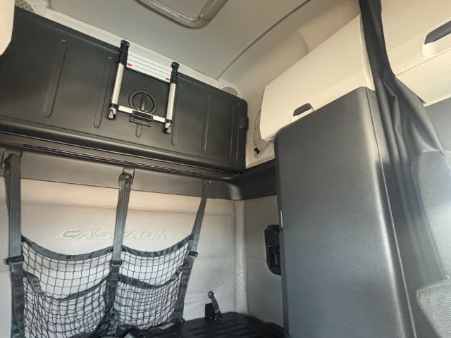 2018 Freightliner New Cascadia 126 . Seville OH
