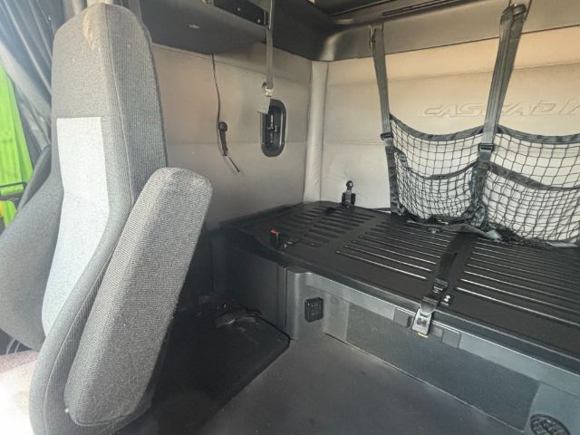 2018 Freightliner New Cascadia 126 . Seville OH