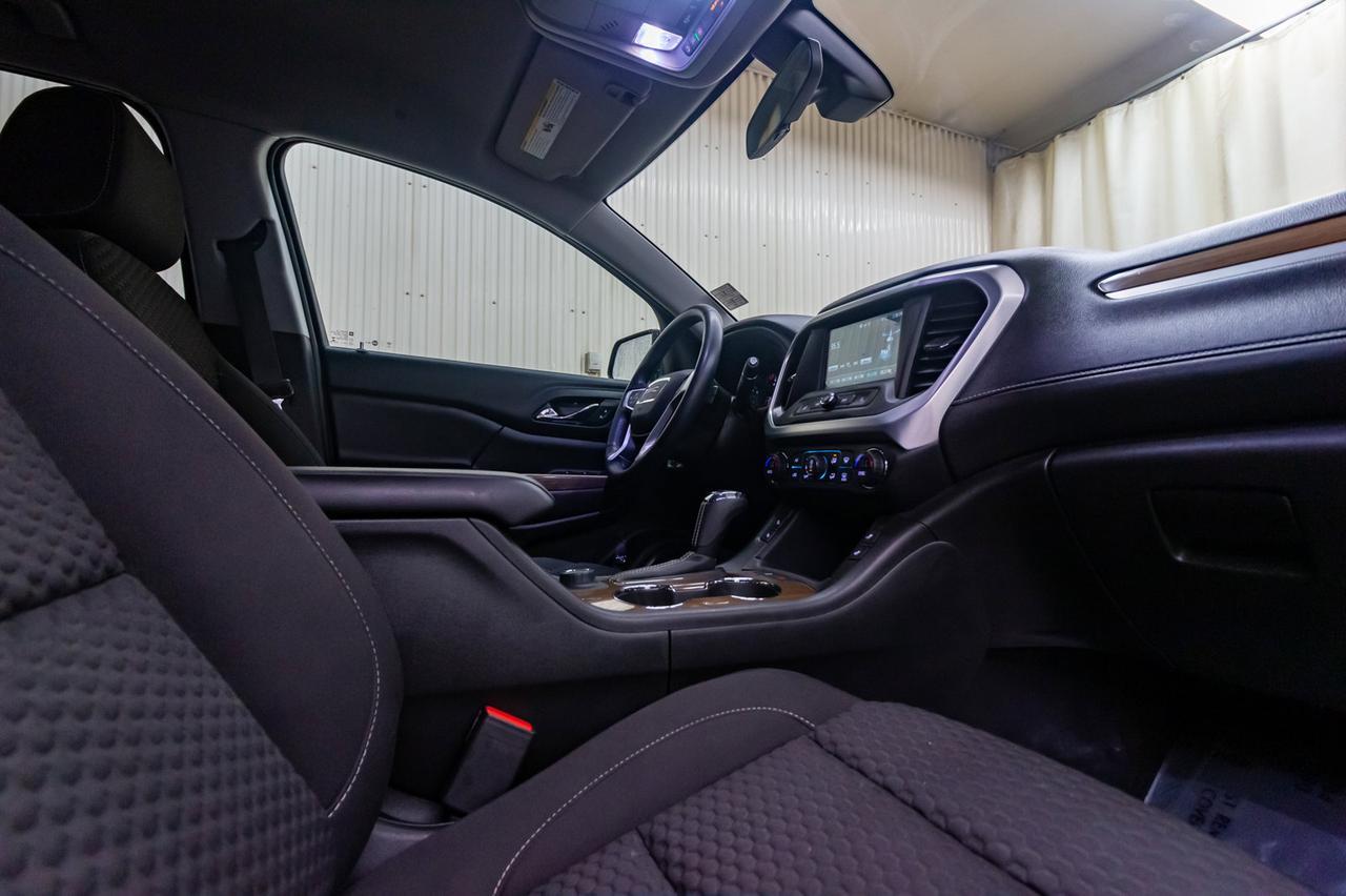 2018 GMC Acadia AWD SLE 3rd Row BCam Red Deer AB