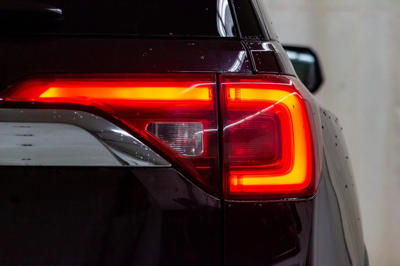 2018 GMC Acadia AWD SLE 3rd Row BCam Red Deer AB