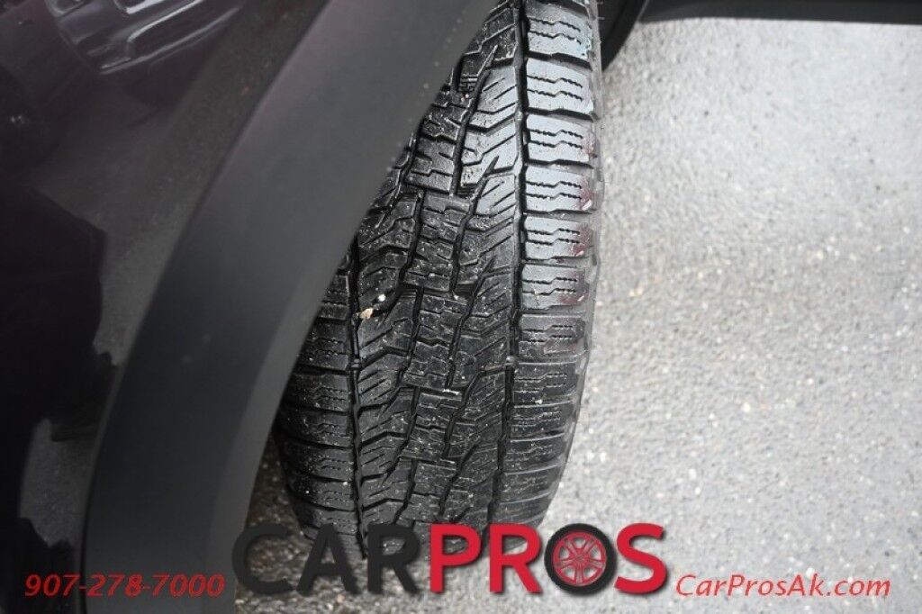 2018 GMC Acadia SLT - AWD - Auto Start - Front & Rear Heated Leather Seats - Navigation - Dual Sunroof - Bose Speakers - Bluetooth - Lane Departure & Blind Spot Alert - 3rd Row - Seats 6 - Keyless Entry & Push To Start - Tow Pkg Anchorage AK