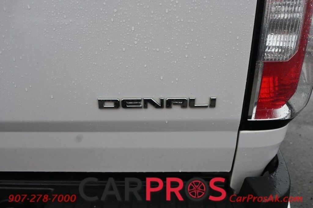 2018 GMC Canyon 4WD Denali - Crew Cab - 2.8L Duramax Turbo Diesel - Auto Start - Heated & Cooled Leather Seats - Heated Steering Wheel - Lane Departure & Forward Collision Alert - Navigation - Back Up Camera - Bose Speakers - Tow Pkg - 28 MPG Anchorage AK