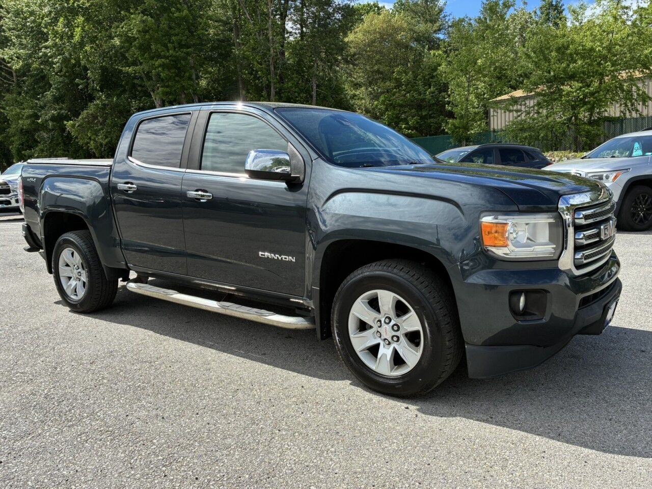 2018 GMC Canyon 4WD SLE Crew Cab Short Box's photo