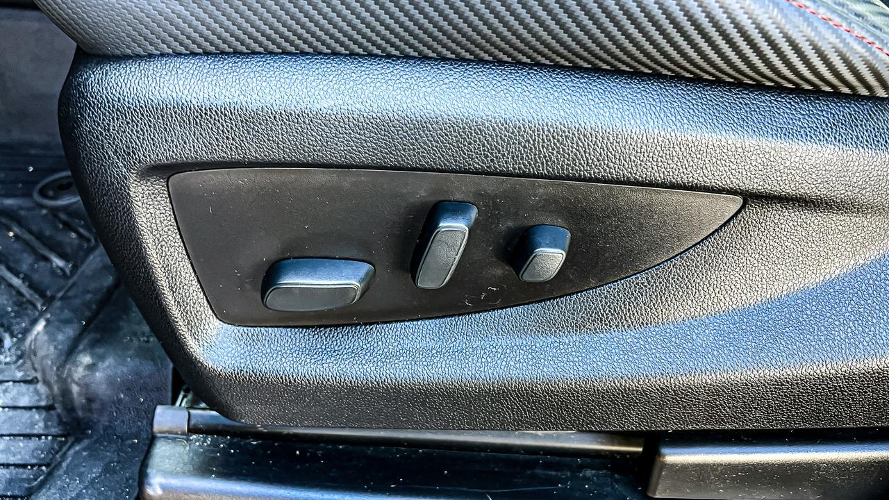 2018 GMC SIERRA 1500 SLT 4X4, BACKUP CAMERA, PARKING SENSORS, SIRIUS XM