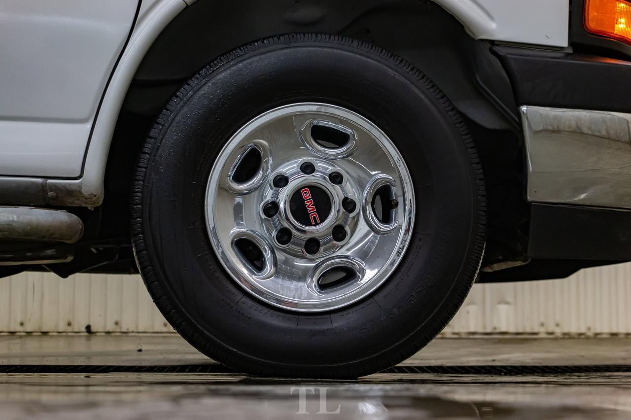 2018 GMC Savana 2500 Cargo Van BCam Red Deer AB