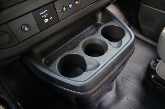 2018 GMC Savana 3500 Cargo Van / 6.0L V8 / Utility Van! High Point NC