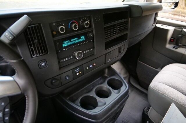 2018 GMC Savana 3500 Cargo Van / 6.0L V8 / Utility Van! High Point NC