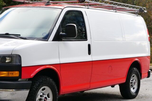 2018 GMC Savana 3500 Cargo Van / 6.0L V8 / Utility Van! High Point NC