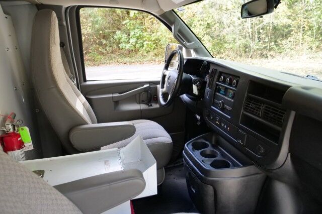 2018 GMC Savana 3500 Cargo Van / 6.0L V8 / Utility Van! High Point NC