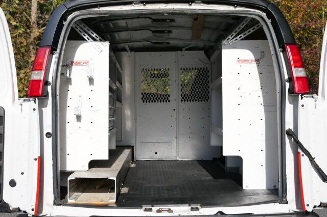 2018 GMC Savana 3500 Cargo Van / 6.0L V8 / Utility Van! High Point NC