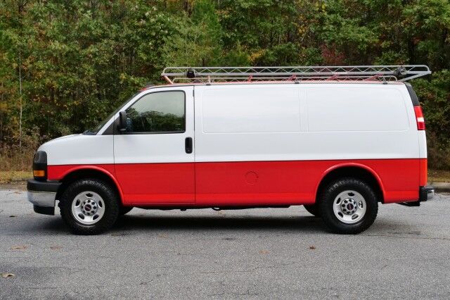 2018 GMC Savana 3500 Cargo Van / 6.0L V8 / Utility Van! High Point NC