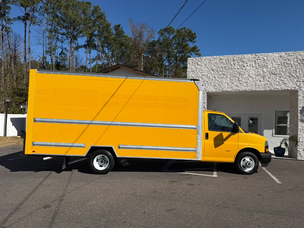 2018 GMC Savana Commercial Cutaway 3500 Van 177" Jacksonville FL