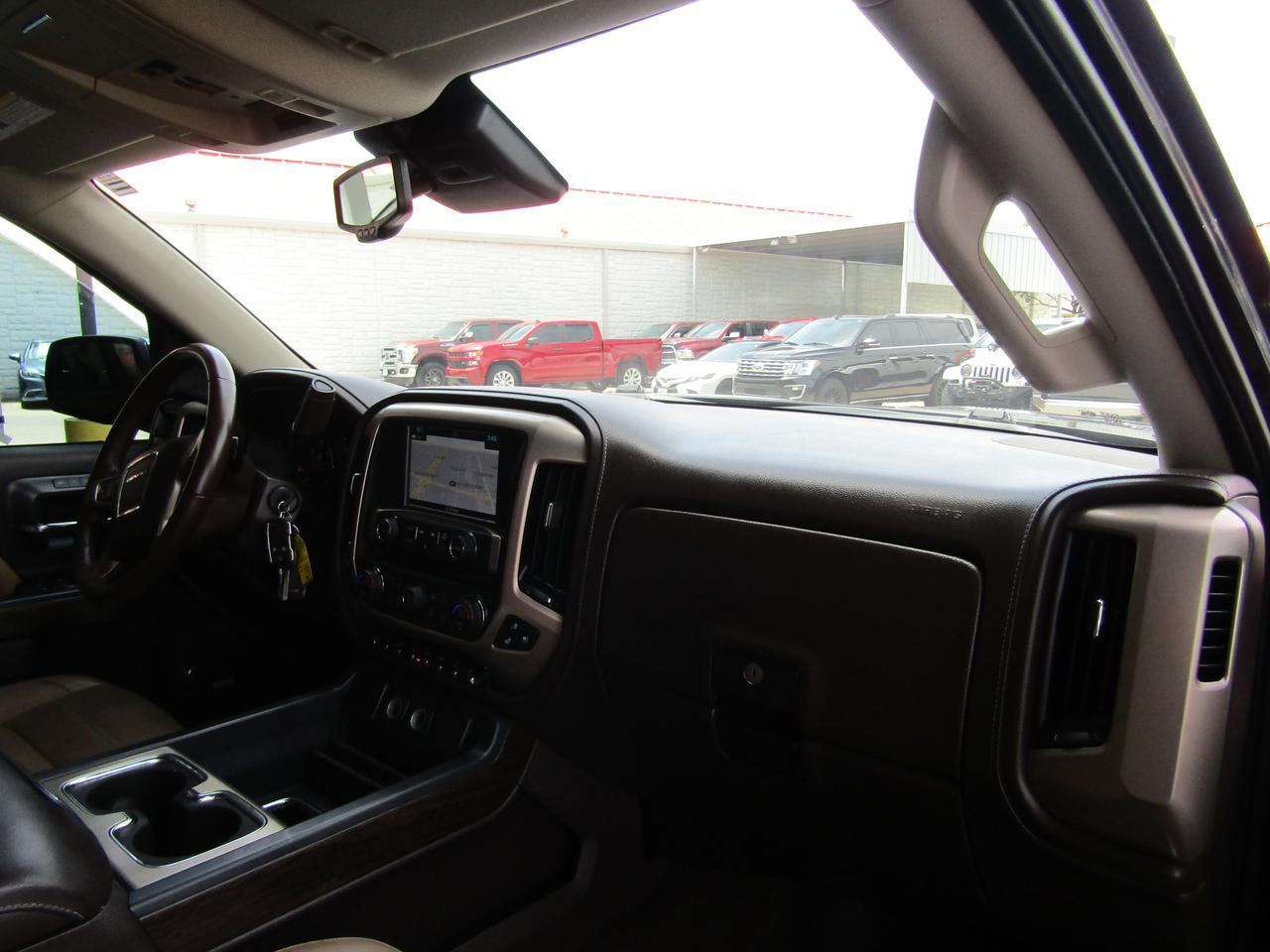 2018 GMC Sierra 1500 2WD Crew Cab 143.5\ Denali" Grand Prairie TX