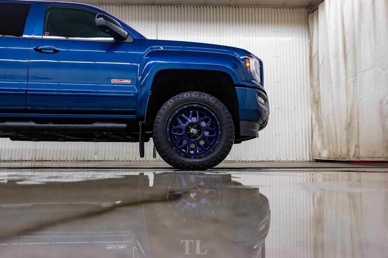 2018 GMC Sierra 1500 4x4 Crew Cab All Terrain Level Kit Leather Nav BCam Red Deer AB