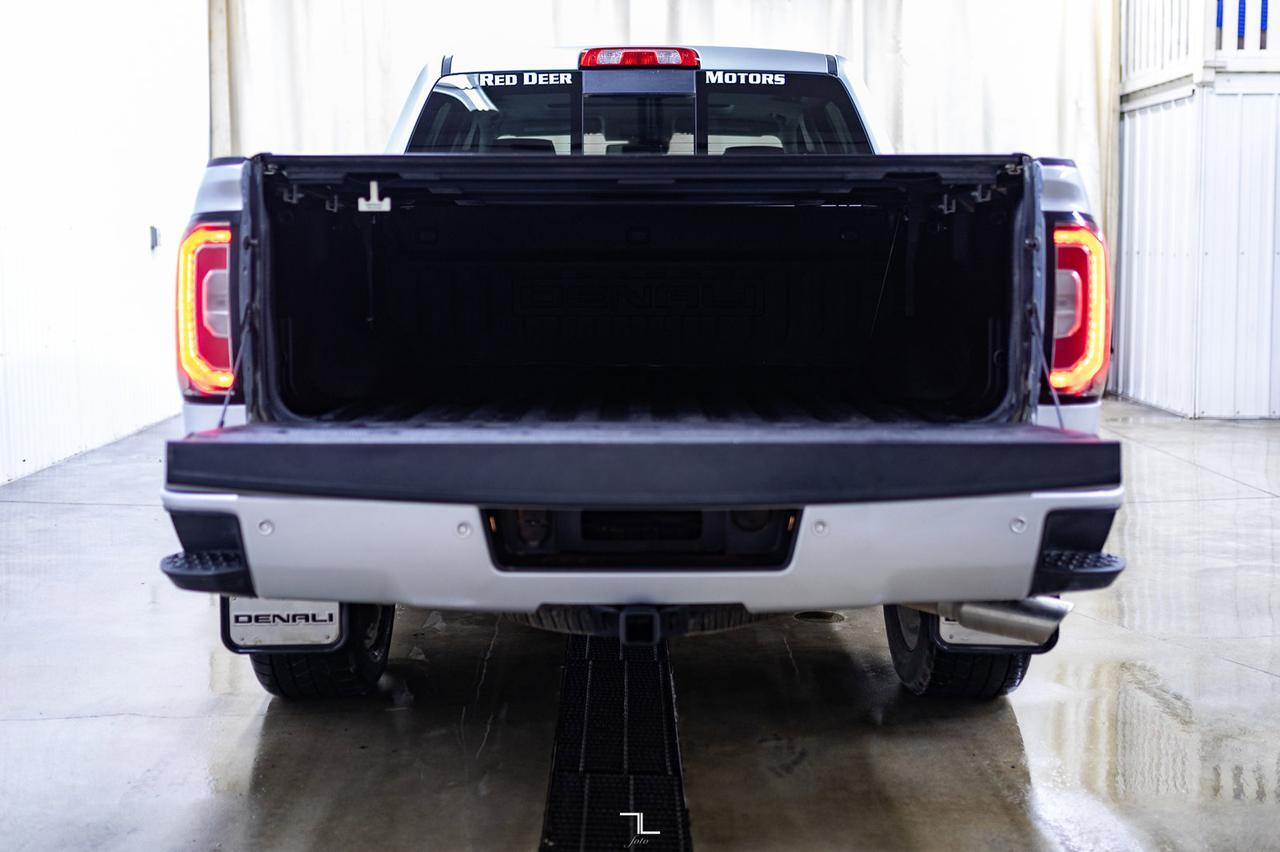 2018 GMC Sierra 1500 4x4 Crew Cab Denali Leather Roof Nav BCam Red Deer AB