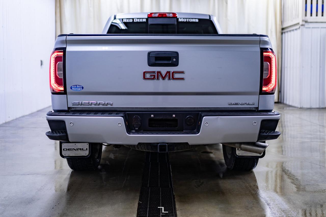 2018 GMC Sierra 1500 4x4 Crew Cab Denali Leather Roof Nav BCam Red Deer AB