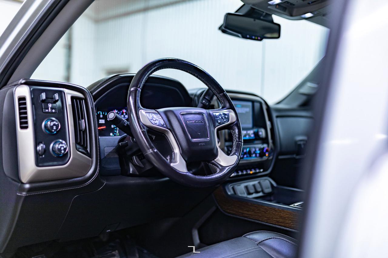 2018 GMC Sierra 1500 4x4 Crew Cab Denali Leather Roof Nav BCam Red Deer AB