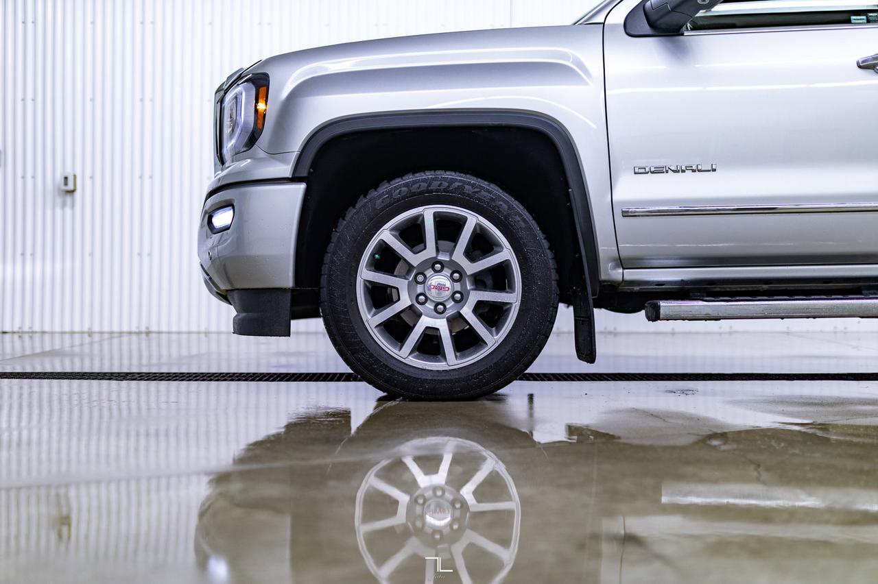 2018 GMC Sierra 1500 4x4 Crew Cab Denali Leather Roof Nav BCam Red Deer AB
