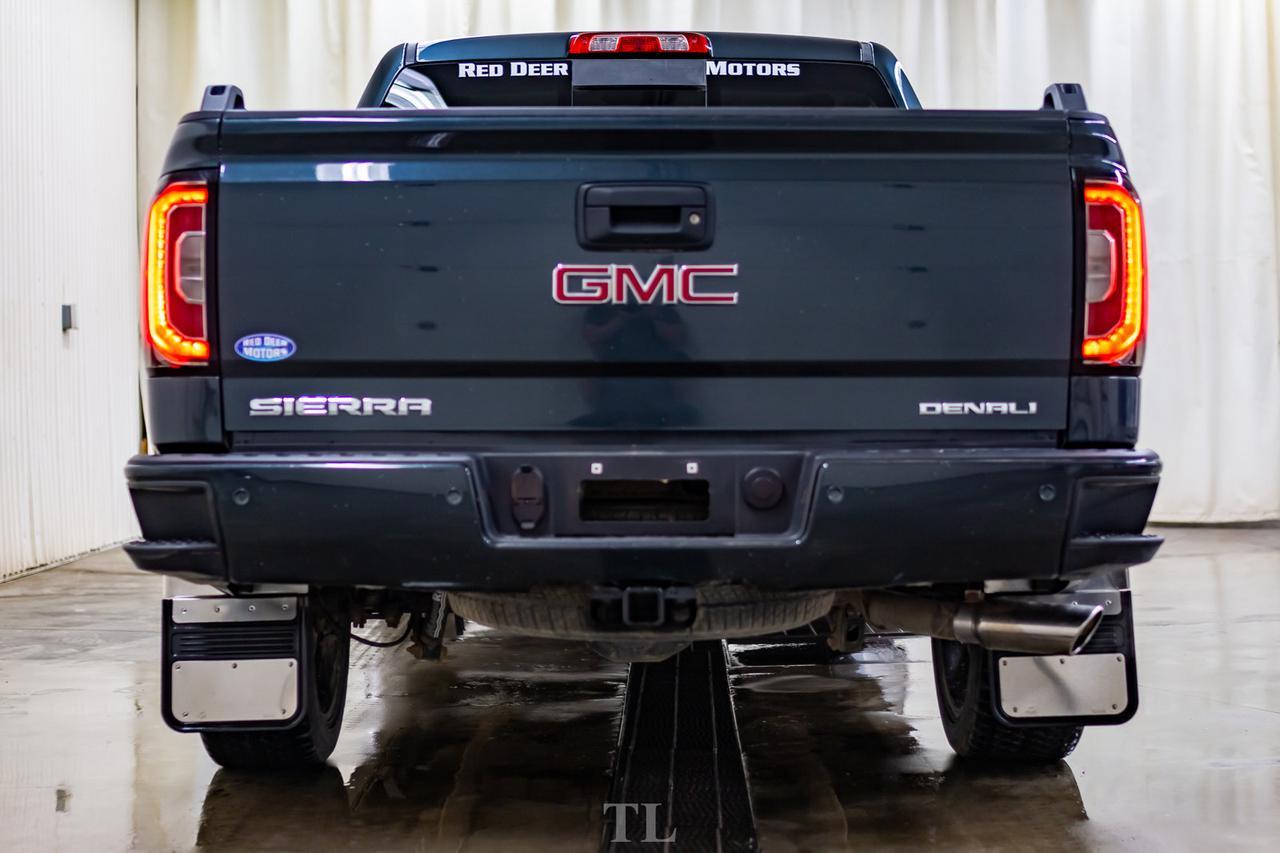 2018 GMC Sierra 1500 4x4 Crew Cab Denali Leather Roof Nav BCam Red Deer AB