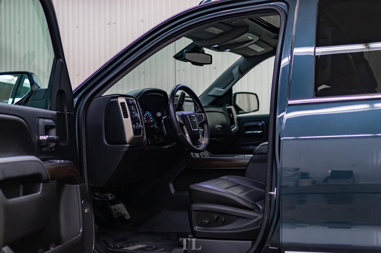 2018 GMC Sierra 1500 4x4 Crew Cab Denali Leather Roof Nav BCam Red Deer AB