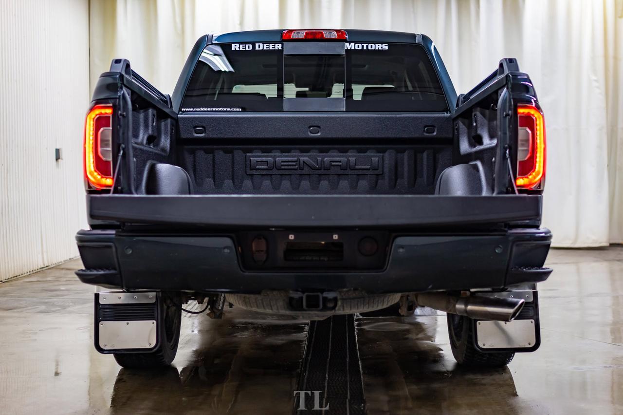 2018 GMC Sierra 1500 4x4 Crew Cab Denali Leather Roof Nav BCam Red Deer AB
