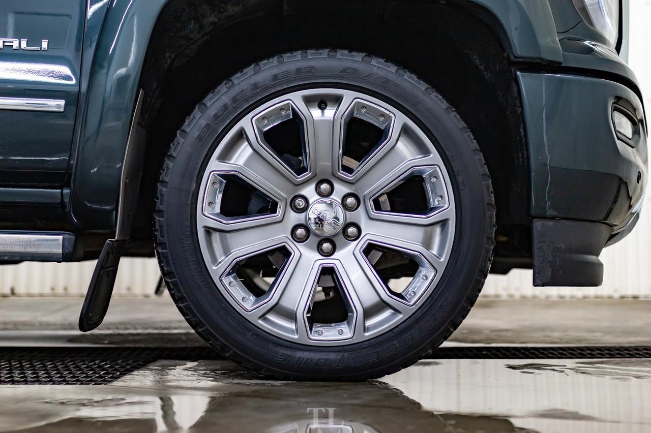 2018 GMC Sierra 1500 4x4 Crew Cab Denali Leather Roof Nav BCam Red Deer AB