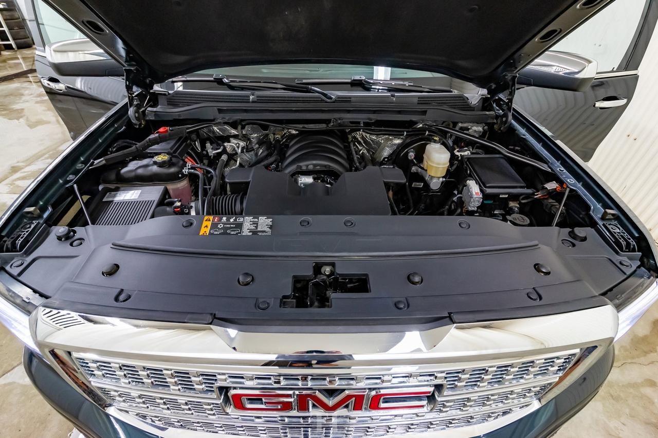 2018 GMC Sierra 1500 4x4 Crew Cab Denali Leather Roof Nav BCam Red Deer AB