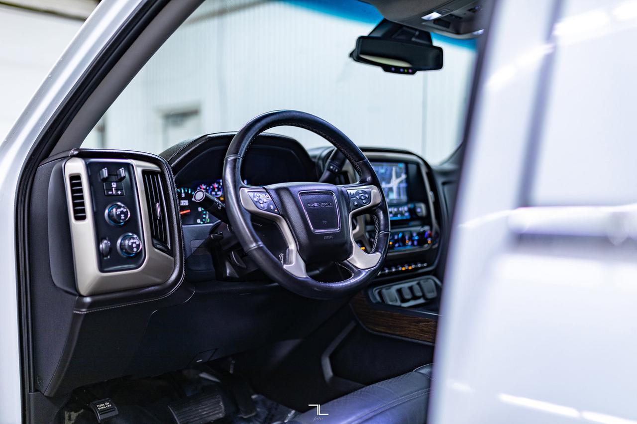 2018 GMC Sierra 1500 4x4 Crew Cab Denali Leather Roof Nav BCam Red Deer AB